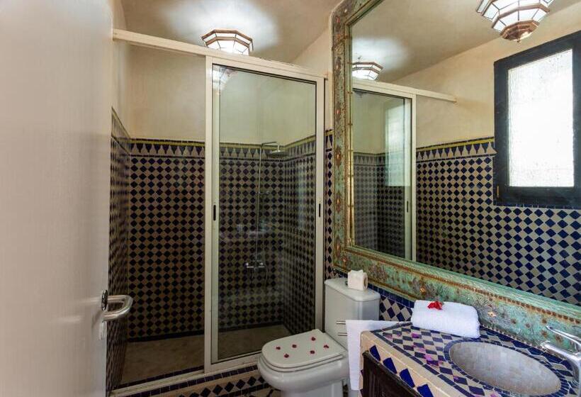 سوییت جونیور, Villa Ayche