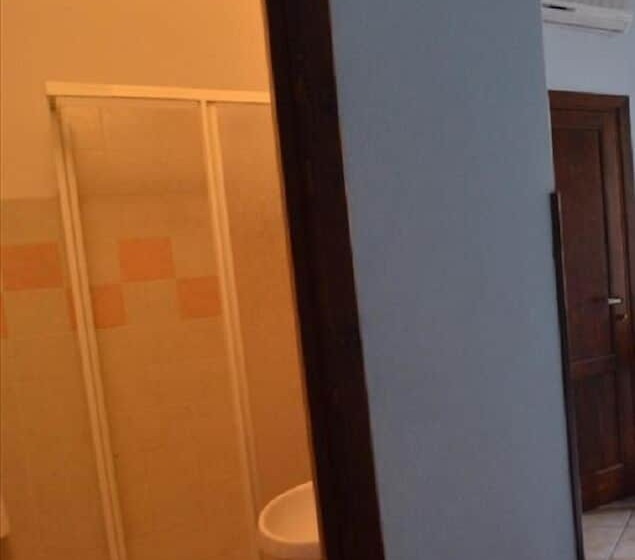 اتاق استاندارد چهارنفره با بالکن, B&b Macrina