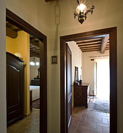 سوئیت خانواده 2 خوابه, Casale Del Monsignore