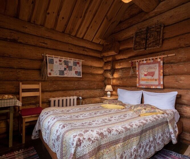 اتاق اکونومی یک تخته, Ethnocomplex Bobrovaya Dolina