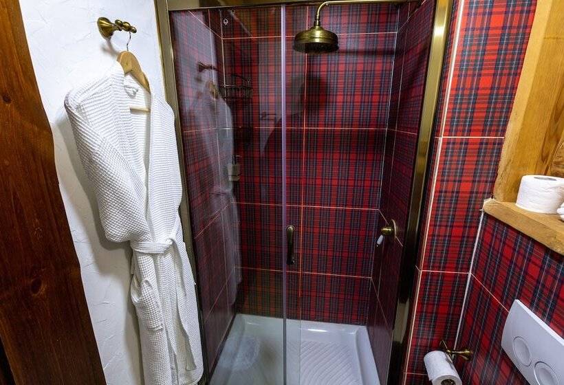 اتاق استاندارد, Ethnocomplex Bobrovaya Dolina