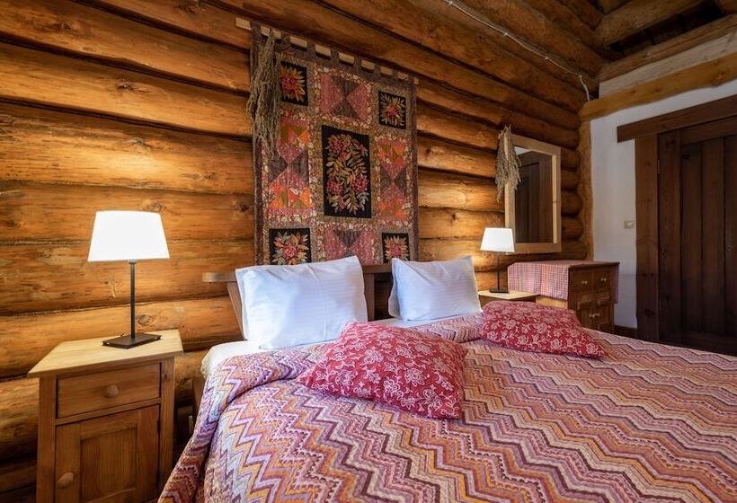 اتاق استاندارد, Ethnocomplex Bobrovaya Dolina