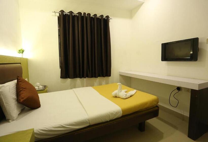 标准单人间, Gm Residency