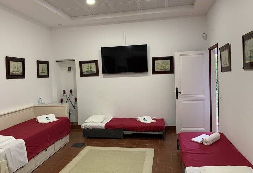 غرفة عائلية, Casa Do Peso