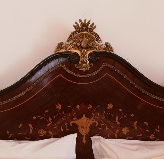 جناح ديلوكس, Casa Do Peso