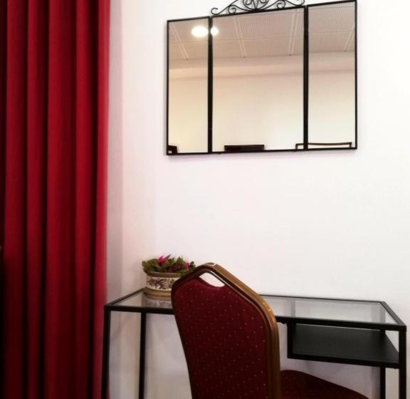 غرفة عائلية, Casa Do Peso