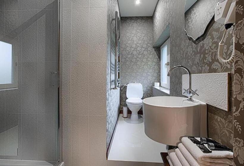 غرفة قياسية, Matejki 8