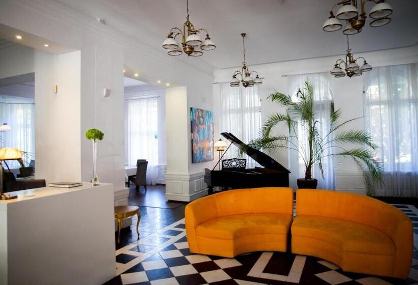 غرفة ديلوكس فردية, Matejki 8