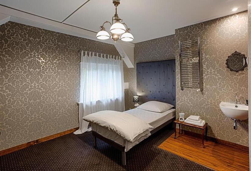 غرفة ديلوكس فردية, Matejki 8