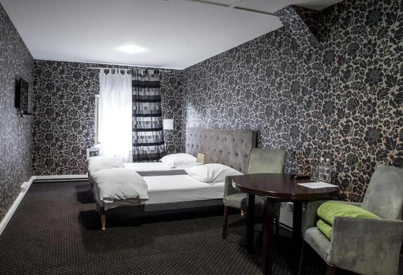 غرفة قياسية, Matejki 8