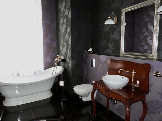 جناح ديلوكس سرير كينج, Matejki 8