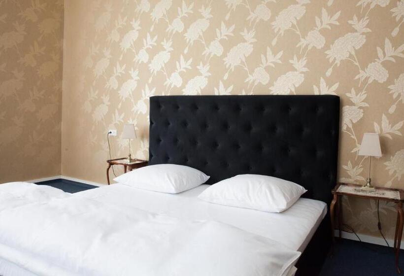 جناح ديلوكس سرير كينج, Matejki 8