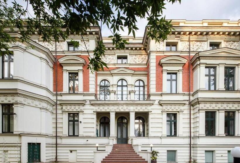 غرفة قياسية سرير كينج, Matejki 8