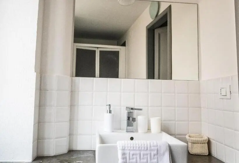 اتاق استاندارد سه نفره, B&b Barone Sieri Pepoli