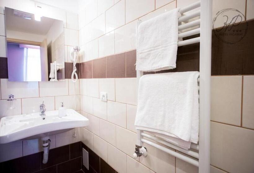 اتاق استاندارد سه نفره, Paganini