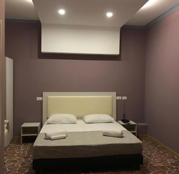 اتاق استاندارد سه نفره, Paganini