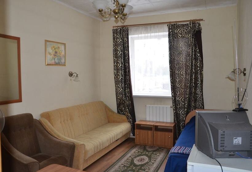 Family Suite, Russian Izba