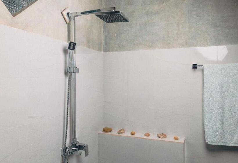 Номер Стандарт с Балконом, Thambili Cabanas