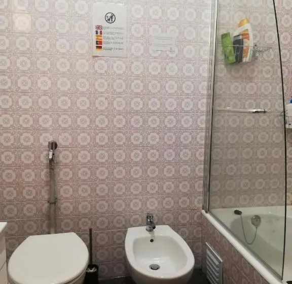اتاق لوکس با بالکن, Tripgeo Guesthouse