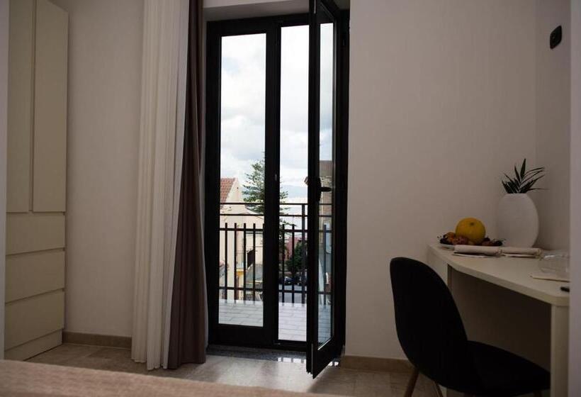 غرفة قياسية مزوَّدة بشُرفة, Milazzo Inn Aimori