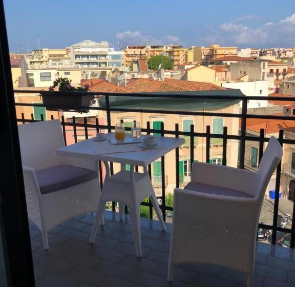 غرفة قياسية مزوَّدة بشُرفة, Milazzo Inn Aimori