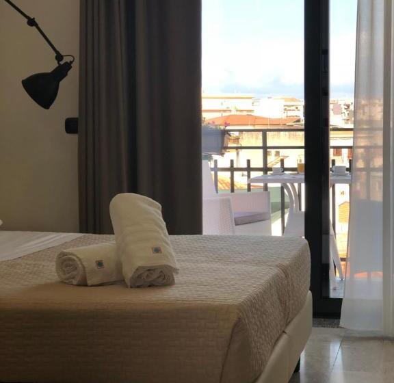 غرفة قياسية مزوَّدة بشُرفة, Milazzo Inn Aimori