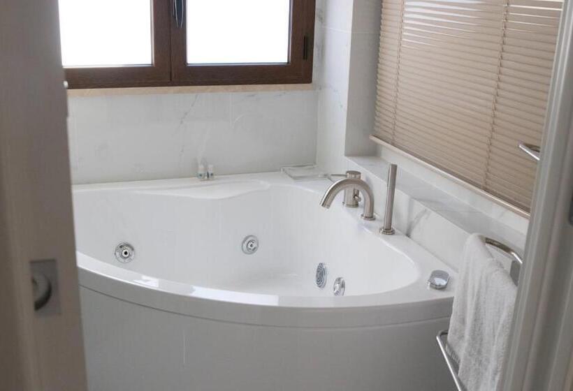 Люкс с Террасой, Milazzo Inn Aimori