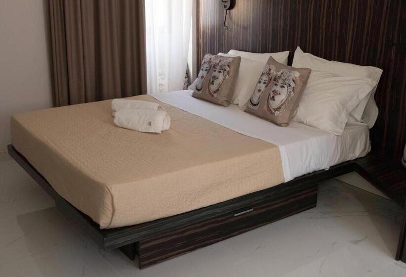 جناح مزود بتراس, Milazzo Inn Aimori