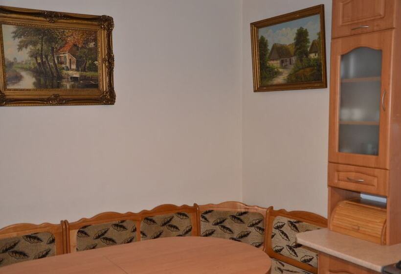 شاليه غرفة نوم واحدة, Dworek Mazurski Lizer