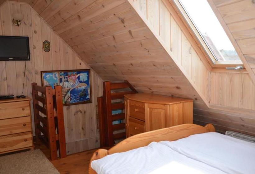 جناح عائلي, Dworek Mazurski Lizer