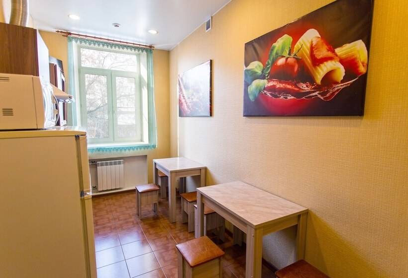 تختخواب در اتاق مشترک, Viva Hostel