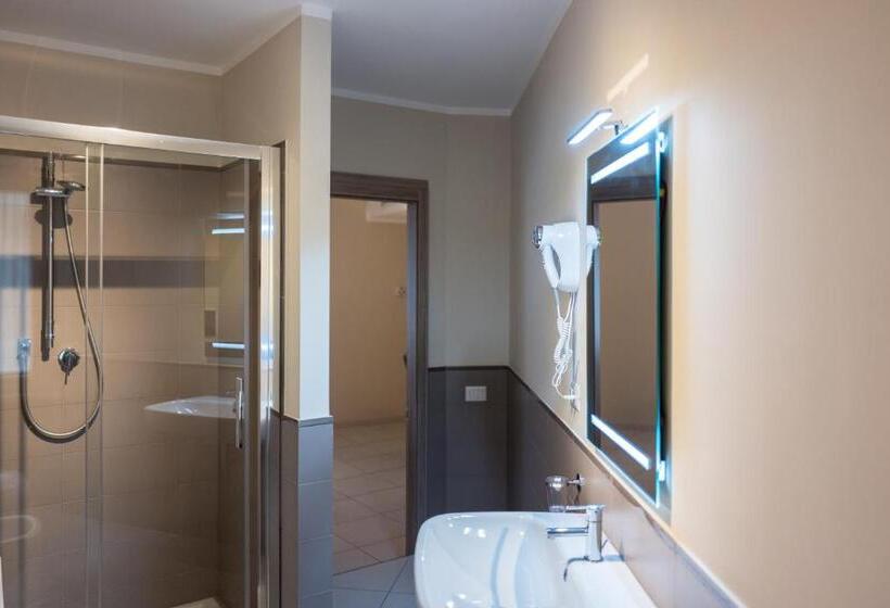 디럭스 룸, Art Suite Nel Cuore Di Napoli