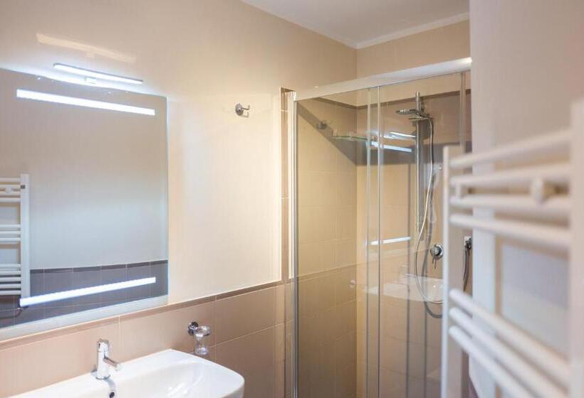 이코노미 룸, Art Suite Nel Cuore Di Napoli