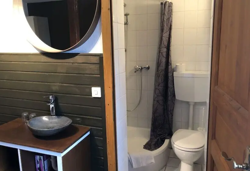 Quarto Estandar Individual, Riverside Inn