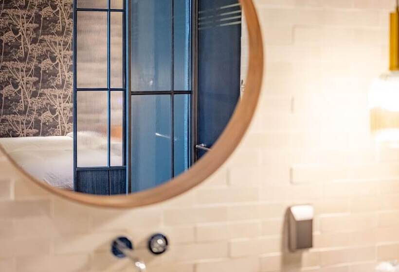 豪华房间, Barahan Jeonju