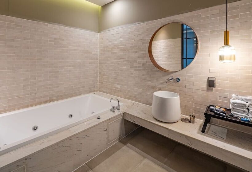 غرفة ديلوكس, Barahan Jeonju