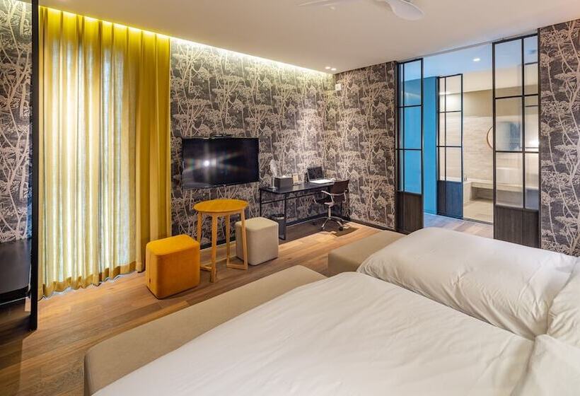 غرفة ديلوكس, Barahan Jeonju