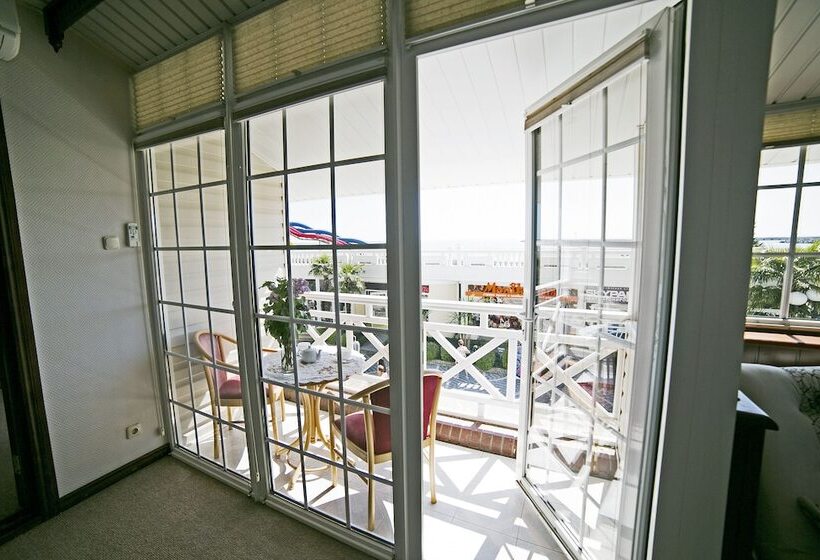 سوییت خانوادگی, Lighthouse