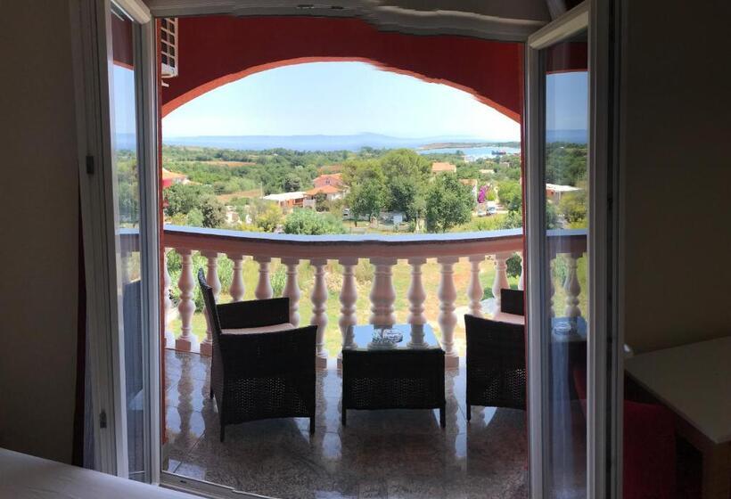 חדר סופריור נוף לים, Livadic