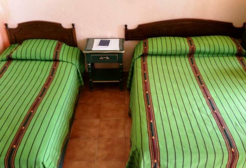 اتاق استاندارد سه نفره, Perla Maya