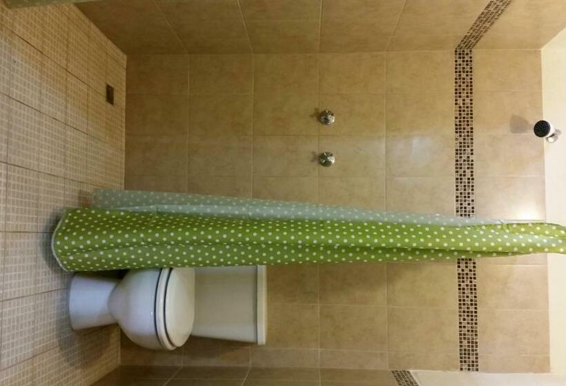 اتاق استاندارد چهار تخته, Perla Maya