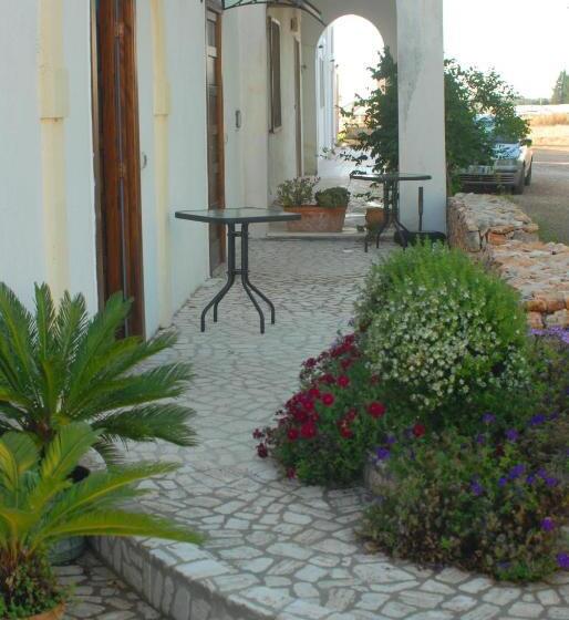 Номер Стандарт Трехместный, Agriturismo Tenuta Perruzzi