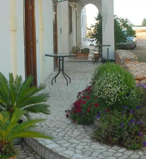 スタンダードトリプルルーム, Agriturismo Tenuta Perruzzi