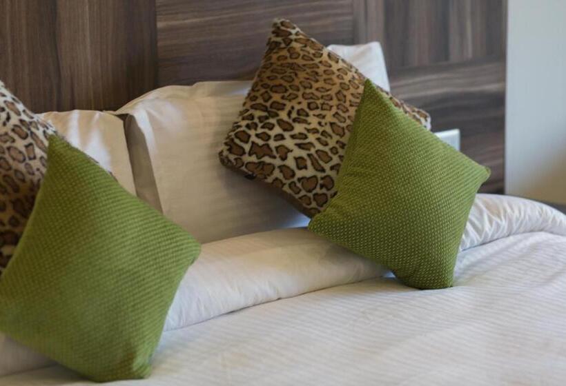 חדר סטנדרט, Seven Oaks