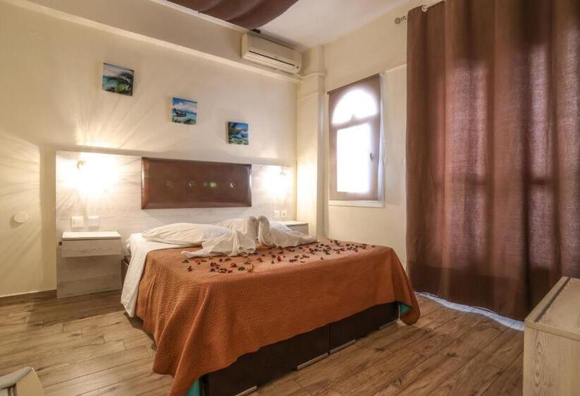 חדר סטנדרט עם מרפסת, Summer Beach