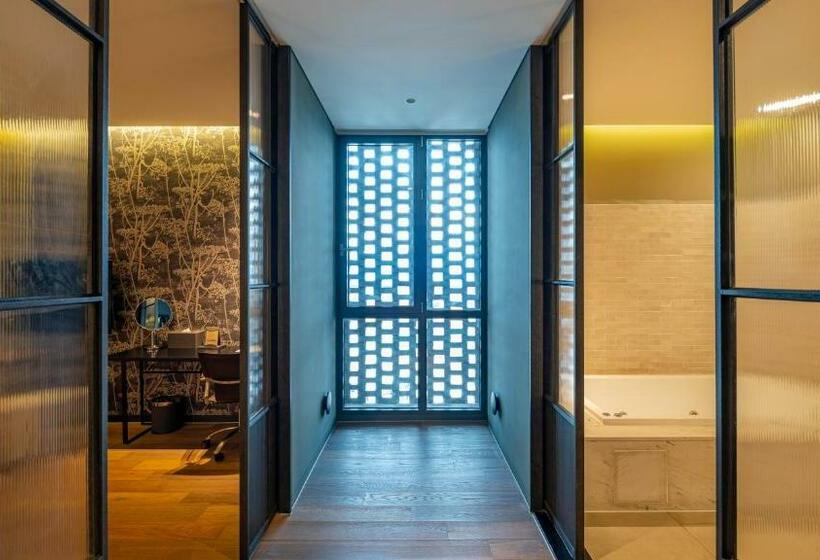 غرفة ديلوكس, Barahan Jeonju