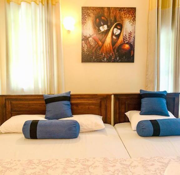 اتاق لوکس سه تخته, Marathona Tourist Resort   Anuradhapura