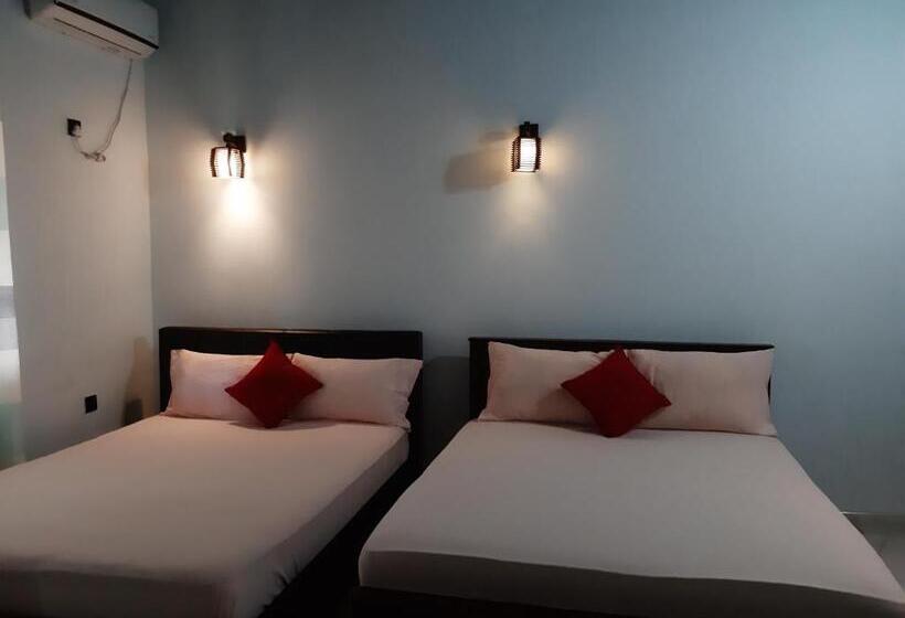 اتاق لوکس خانوادگی, Marathona Tourist Resort   Anuradhapura