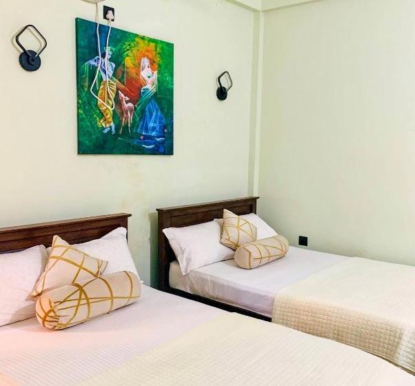 اتاق لوکس خانوادگی, Marathona Tourist Resort   Anuradhapura