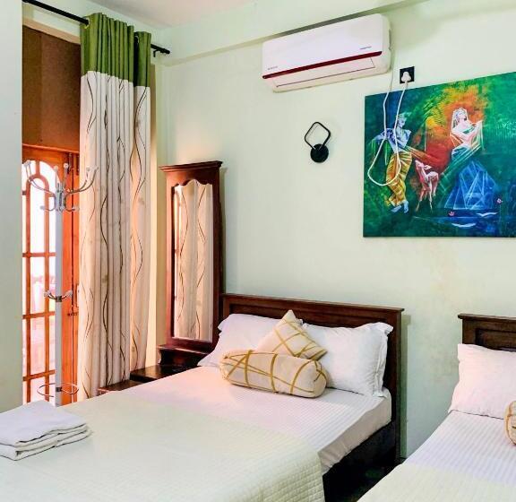 اتاق لوکس خانوادگی, Marathona Tourist Resort   Anuradhapura